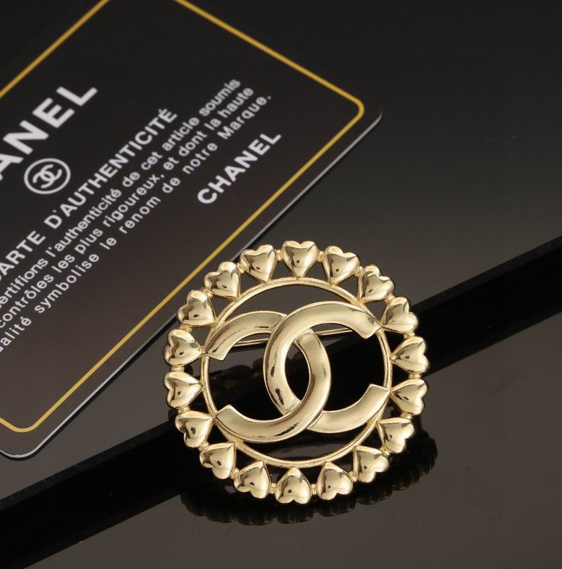 Chanel Brooch 3lyx239